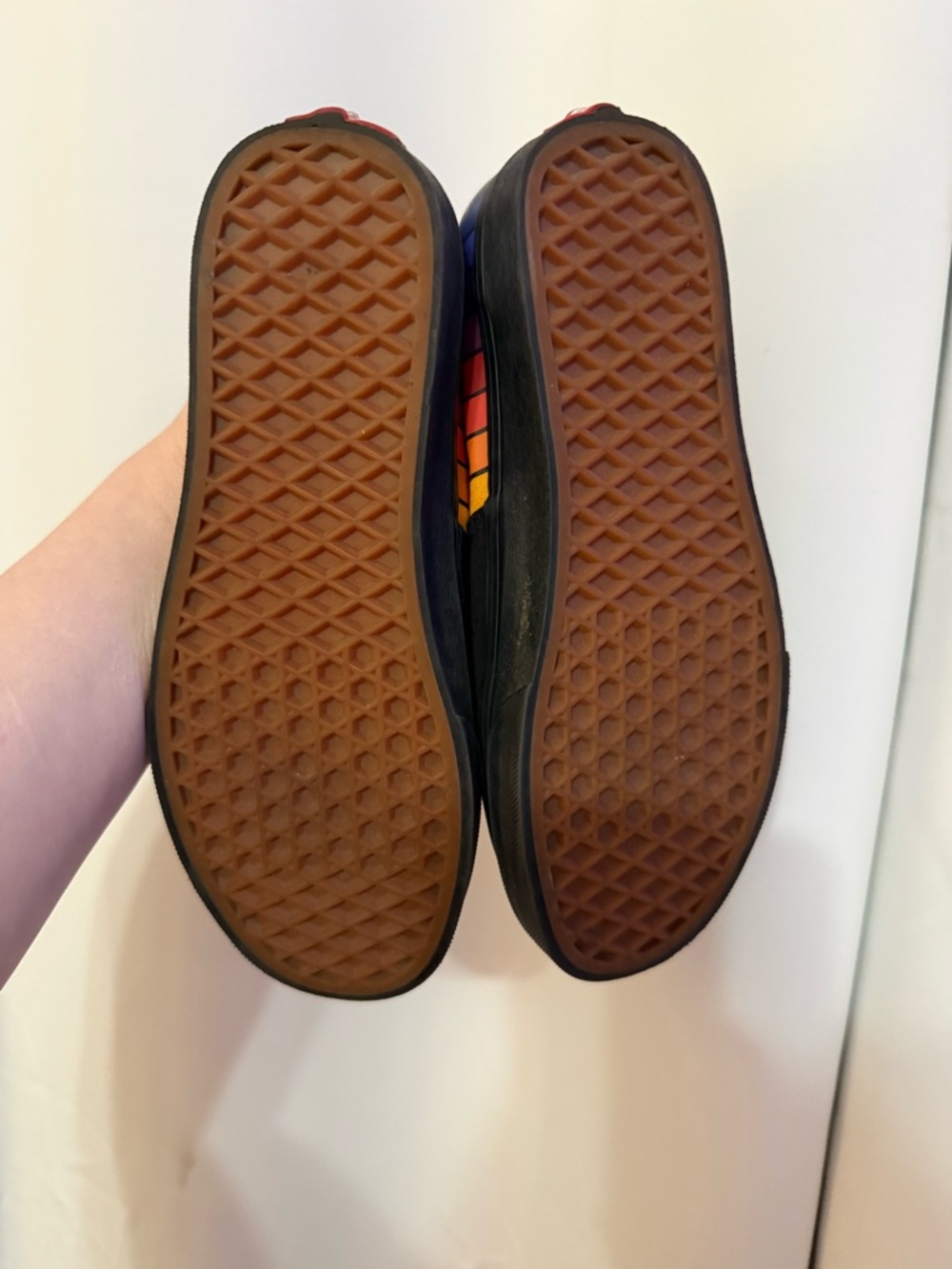 Van's Refract Rainbow 🌈. Black unisex women's size 7.5 men’s size 6 - Picture 7 of 8
